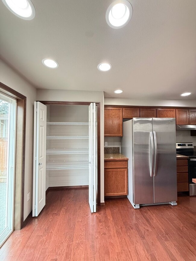 Photo - Modern 3BR/2.5BTH Home For Rent in Prime Marysville Location