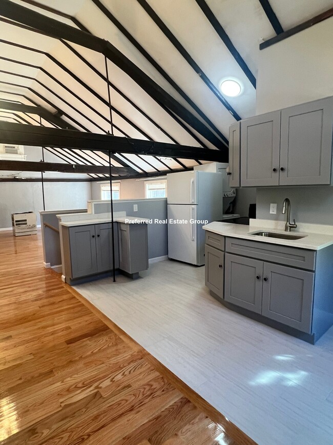 Photo - 1749 Canton Ave