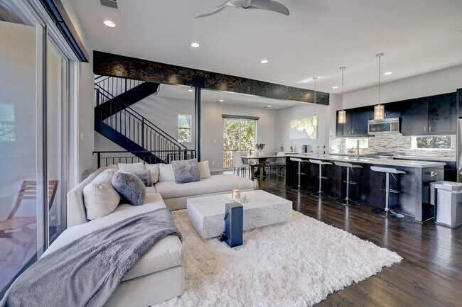 Photo - 1401 Fairview St Unit A