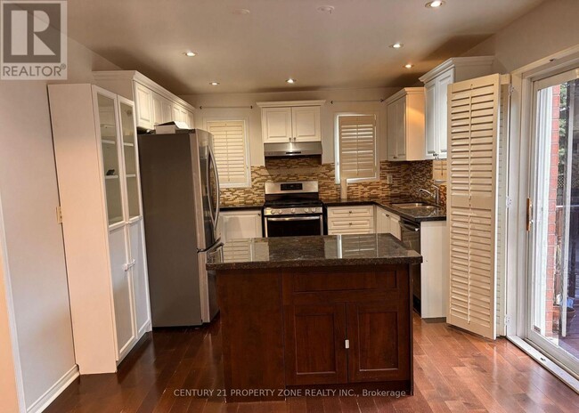 Photo - 2201 Crestmont Dr