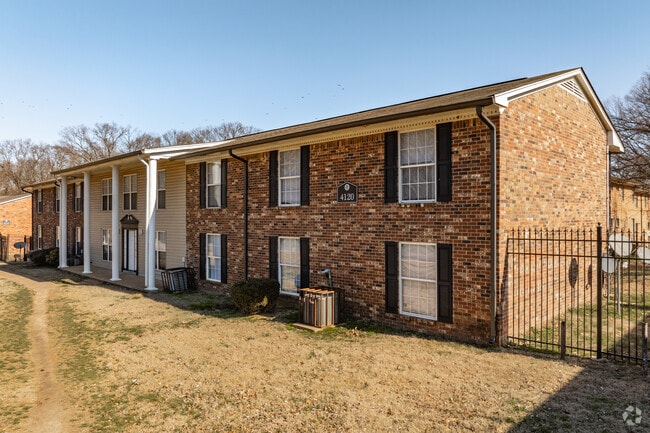 Colonial Village Apartments