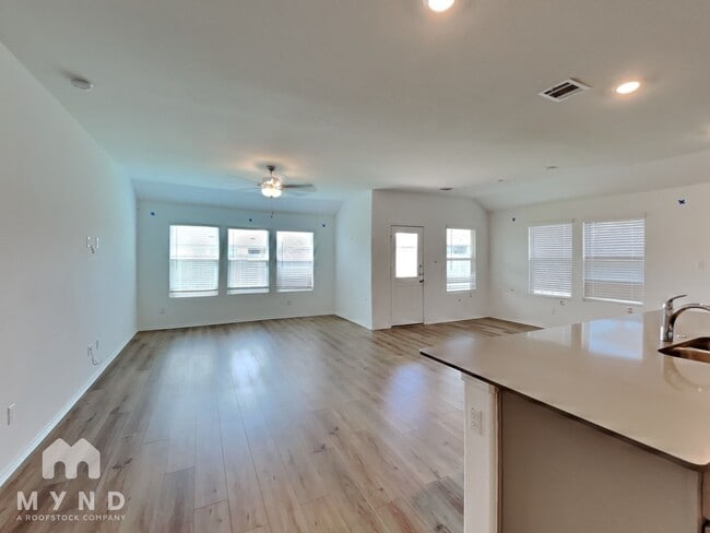 Photo - 441 Sebring Cir