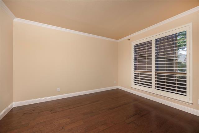 Photo - 513 Royal Glade Dr