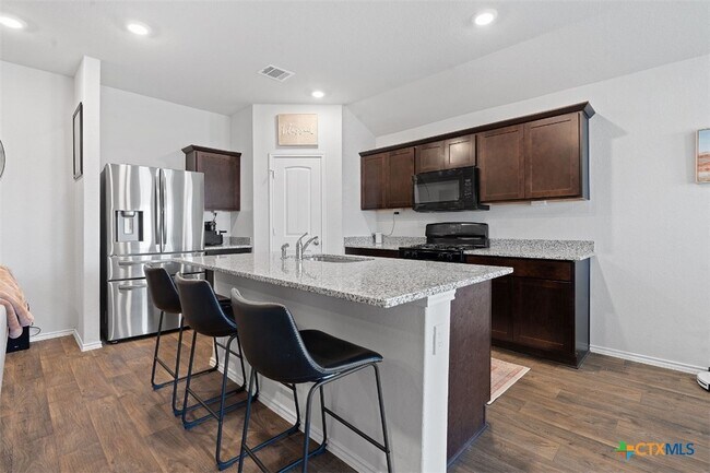 Photo - 113 Lily Pond Trl