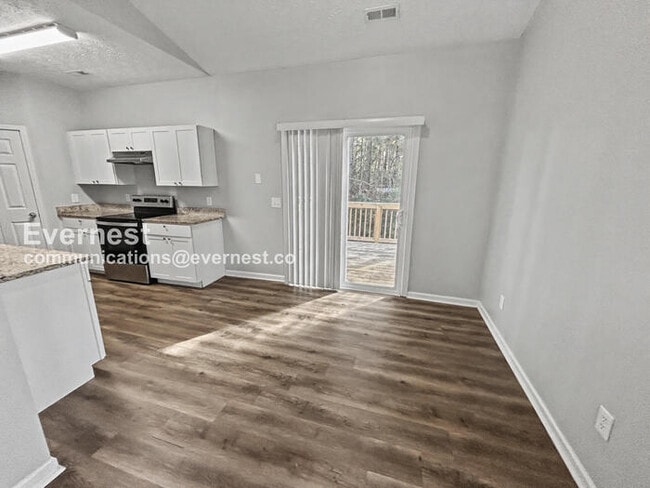 Photo - 4095 Robin Cir