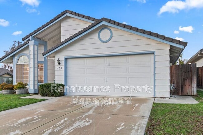 Photo - 165 Henry Ct