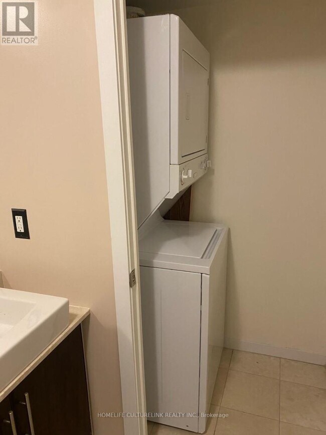 Photo - 55 Bremner Blvd Unit 2509