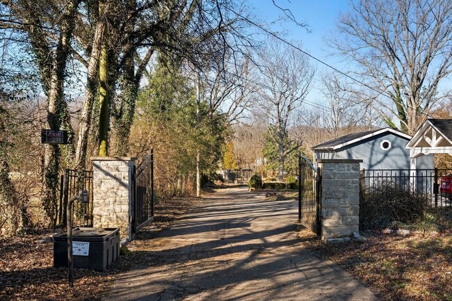 Building Photo - Gated versatile lifestyle property tucked into the heart of Tennessee’s most scenic countryside