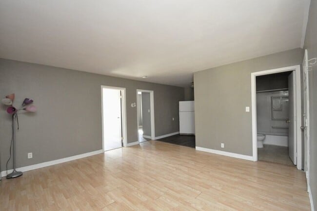 Photo - 506-530 Main St