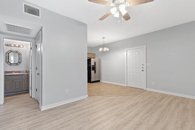 Photo - 2106 Cullen Ave Unit 206