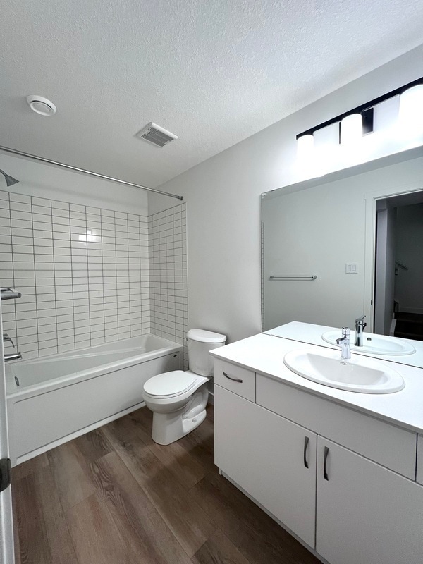 Photo - 22718-2282a 82a Ave NW Unit Lower