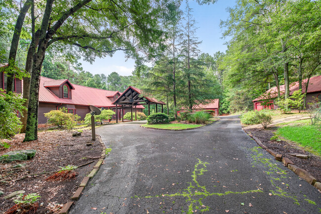 Photo - 1785 Whitley Rd