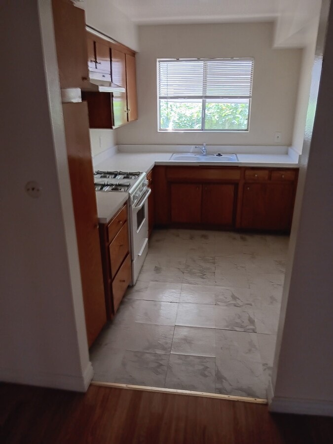 Photo - 919 S Marengo Ave Unidad 4