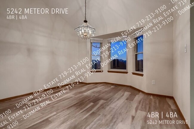 Photo - 5242 Meteor Dr