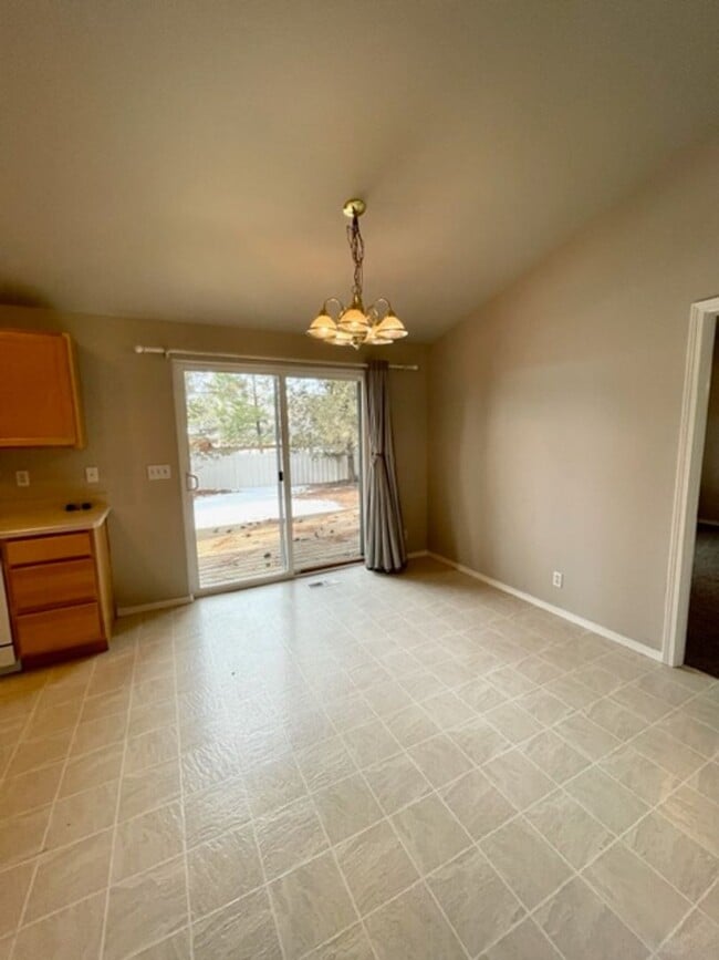 Photo - Beautiful 3 Bedroom Single Level home near Old Mill!