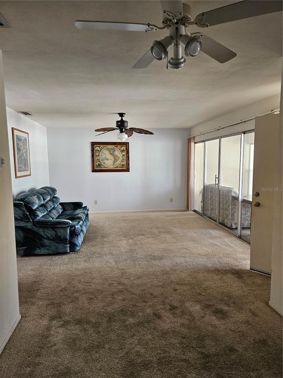 Building Photo - 1221 Drew St Unit C10 Rental