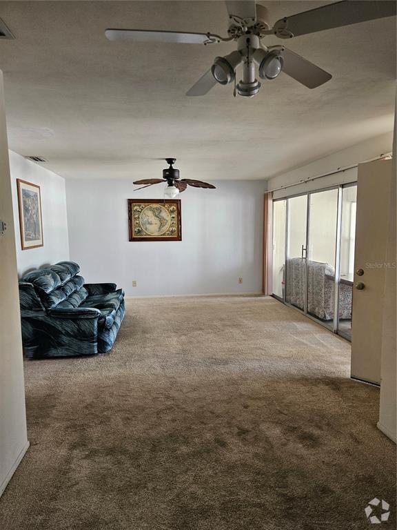 Building Photo - 1221 Drew St Unit C10 Rental