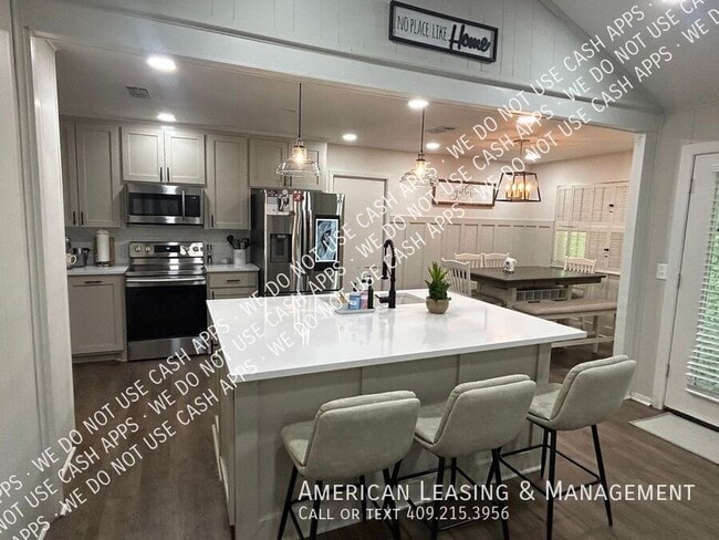 Photo - 1503 Robinhood Ln