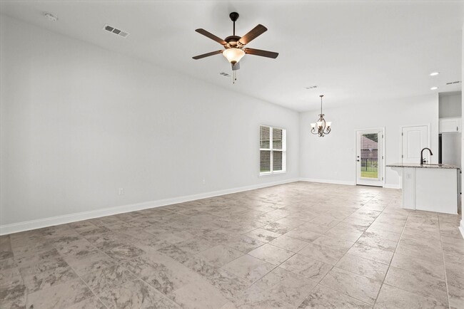 1372 Surrey Loop