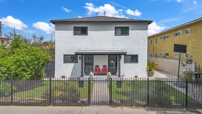 Building Photo - 915 E 91st St Unit 915