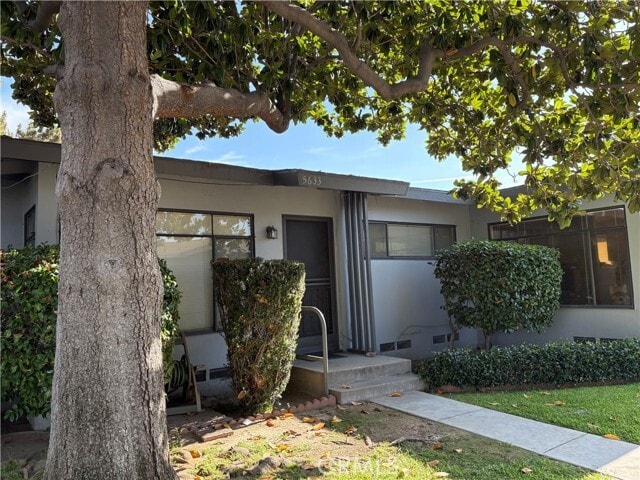 5633 Noel Dr