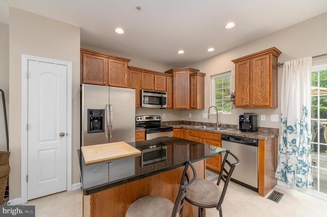 Photo - 7716 Timbercross Ln