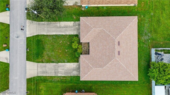 Photo - 516-518 SE 5th Pl