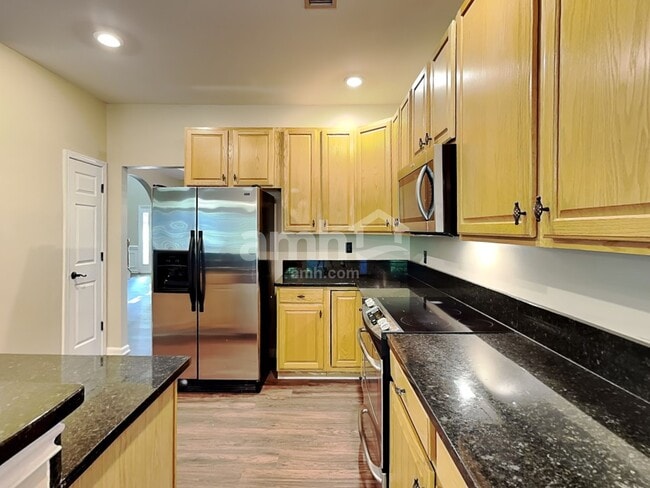 Photo - 8207 Abbottsgate Ln