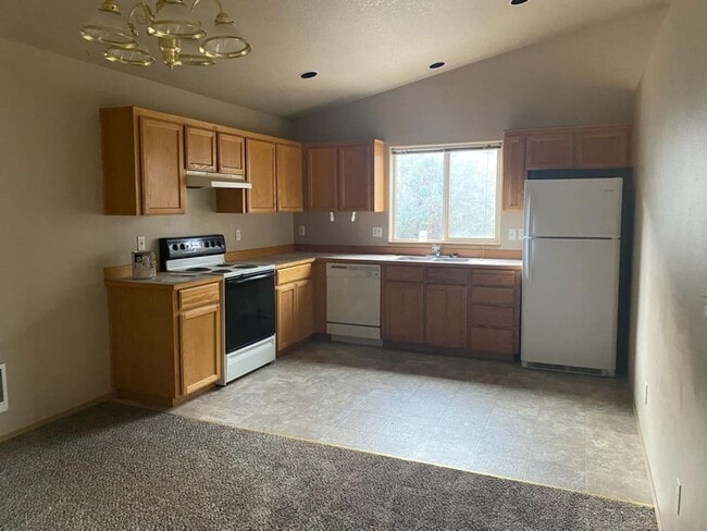 Photo - 3333 SW Salmon Ct Unit s3335