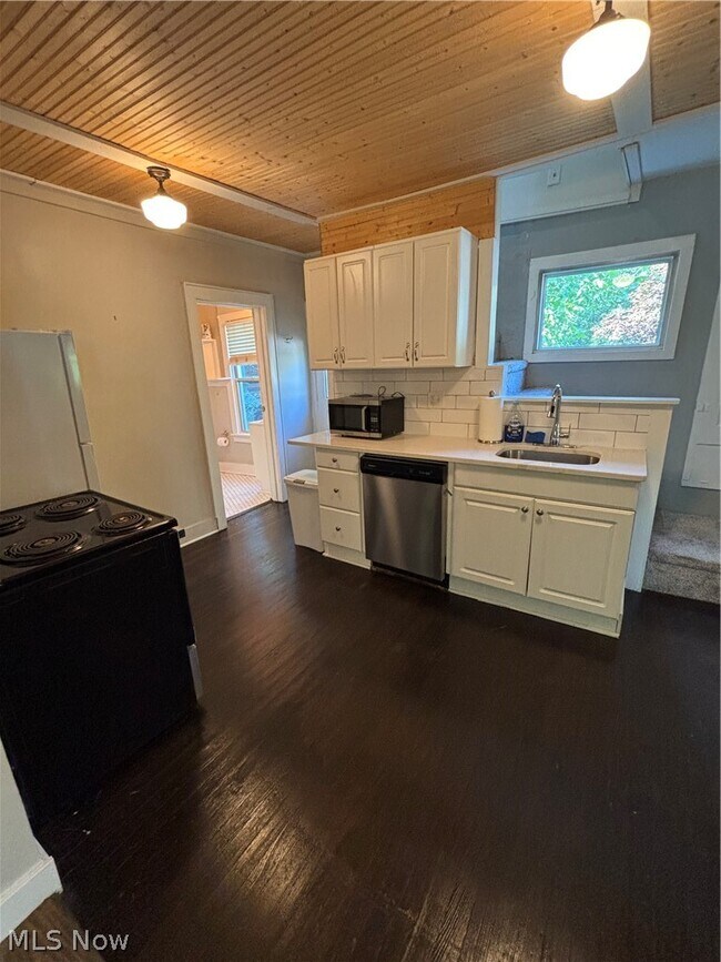 232 Chagrin Blvd