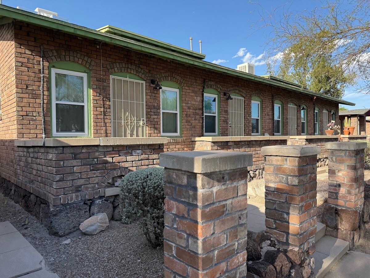 Photo - Railroad in Tucson