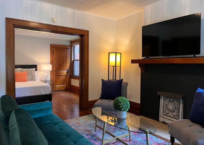 Photo - 870 Dennison Ave