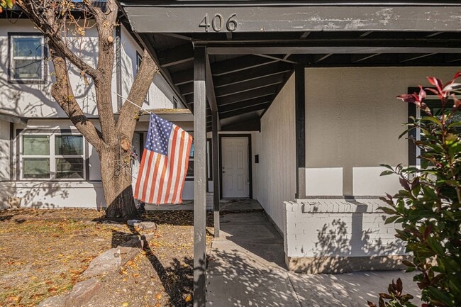 Building Photo - 406 Dawson Cir