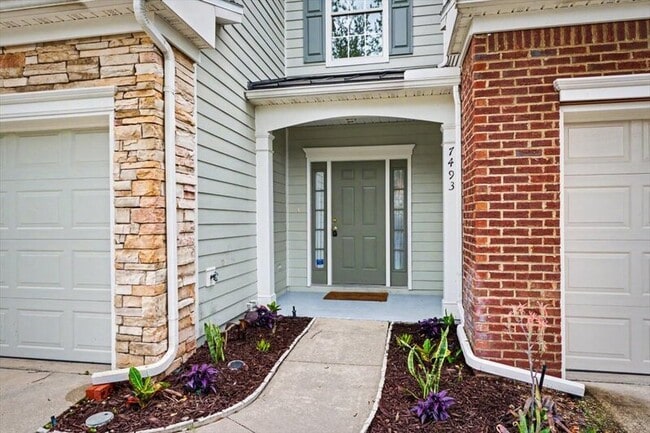 Photo - 7493 Devondale Way