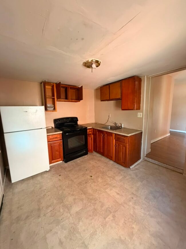 Building Photo - 346 2nd St Unit 346 2nd St #2