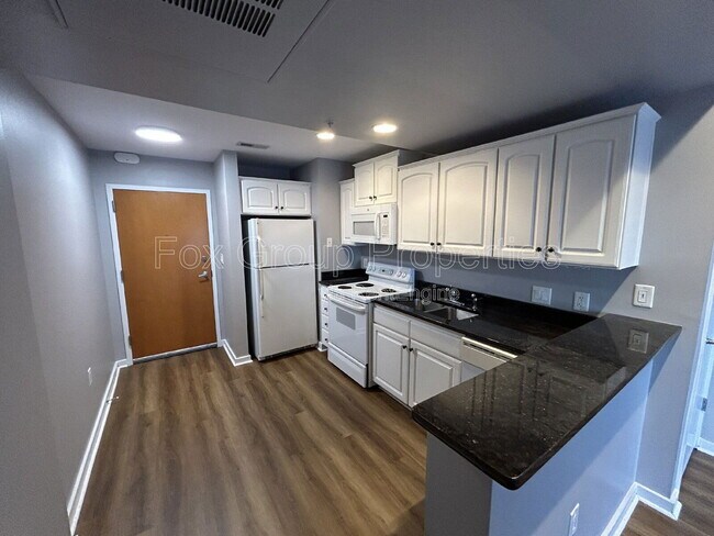 Photo - 715 N Church St Unidad 614