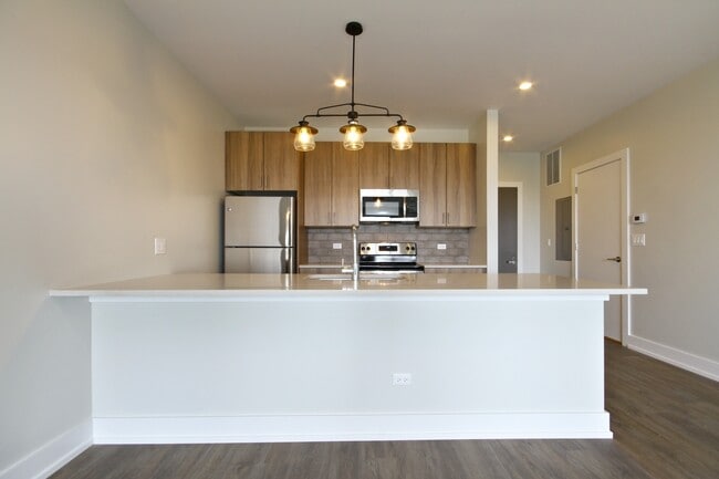 Photo - 2111 S Halsted St