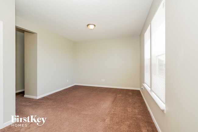 Photo - 7847 Danube St