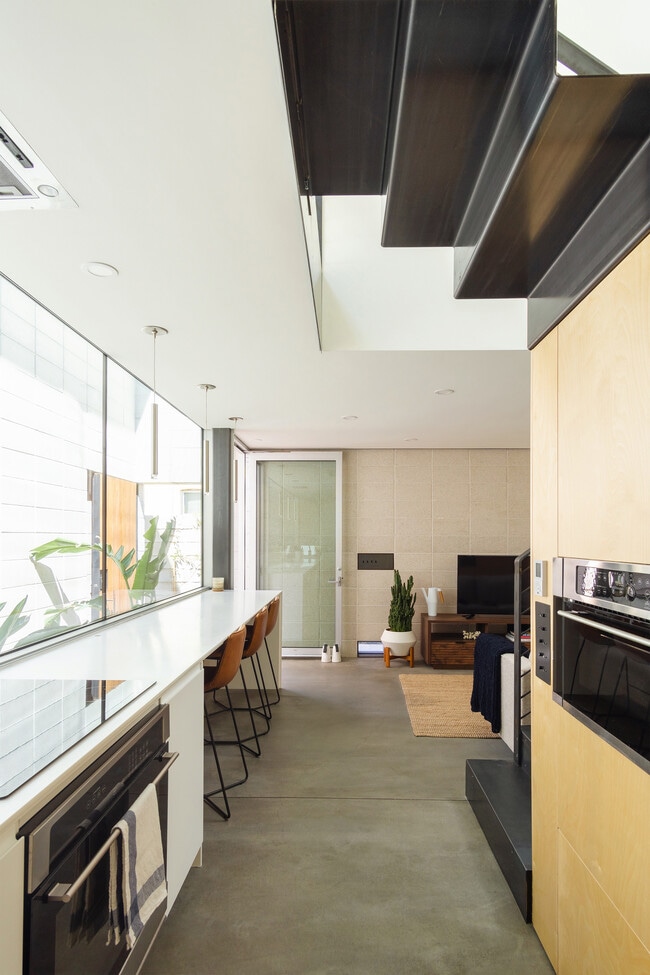 Photo - 818 W McKinley St