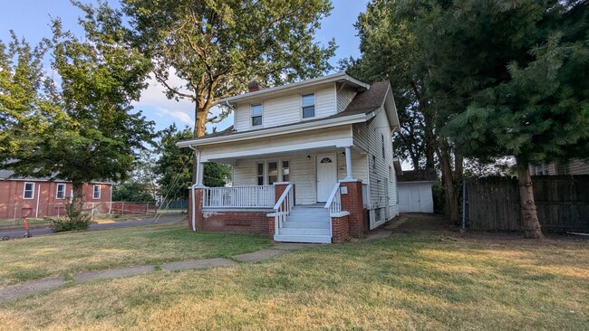 Building Photo - Welcome to this newly renovated gem locate... Rental