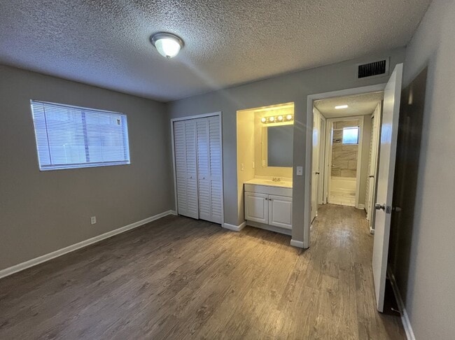 Photo - 5324 Westchase Ct Unit 5324 Westchase Ct  1