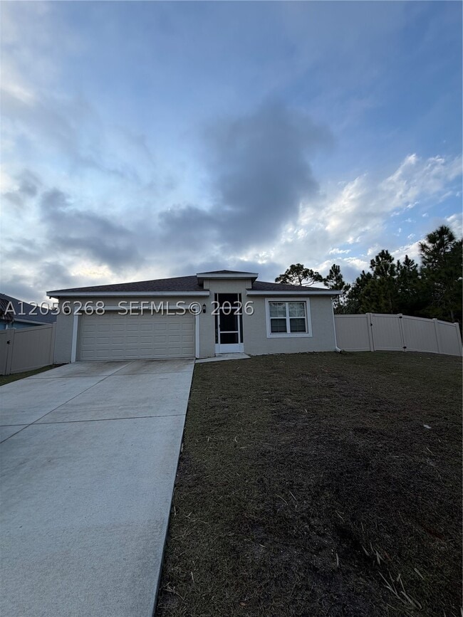 Photo - 383 Hanford Rd SW