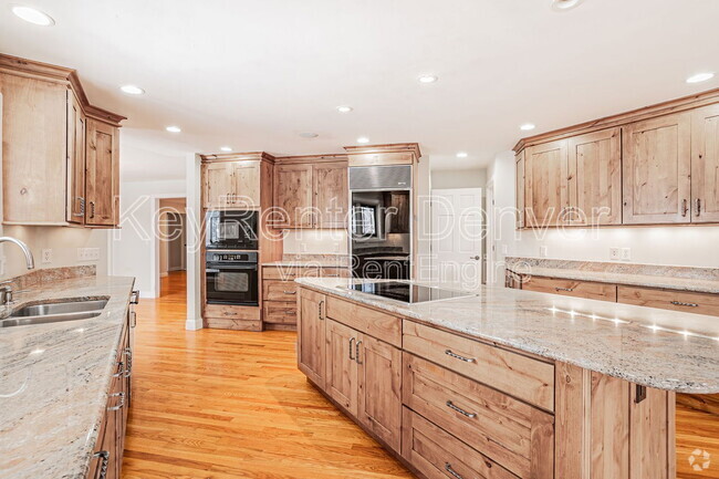 Building Photo - 2957 S York St Rental
