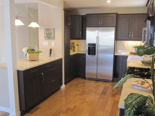 Building Photo - Lovely 3 bedroom home with an open floor plan