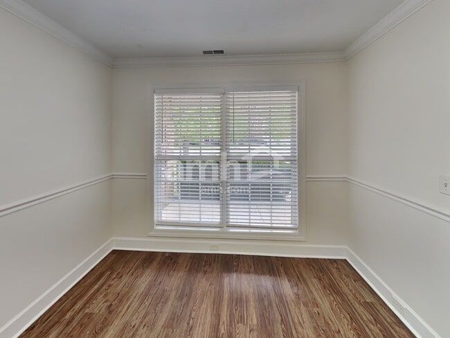 Photo - 1725 Kinsale Ave