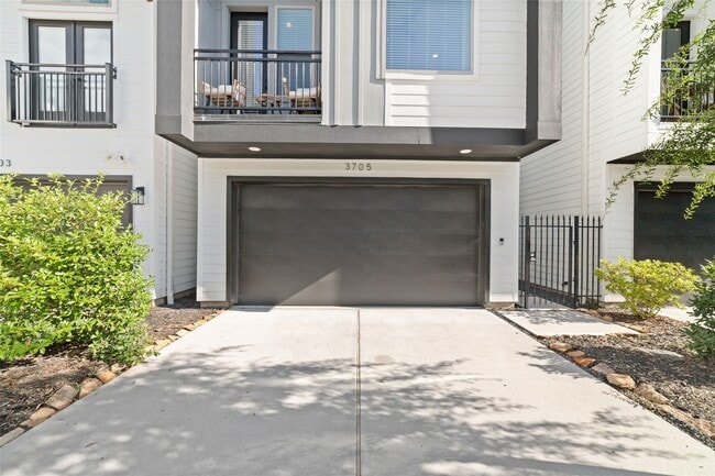 Photo - 3705 Creekmont Grn Ln