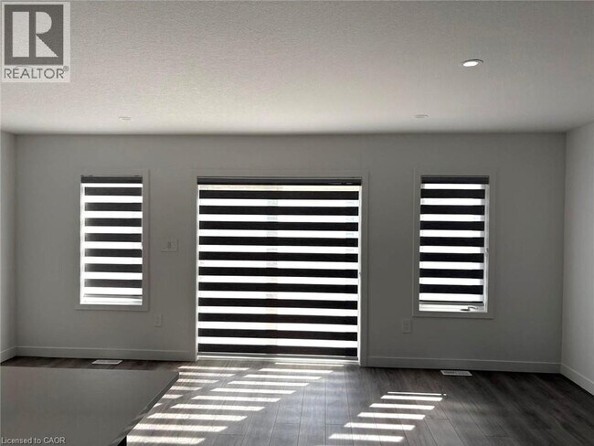 Photo - 7 Pin Oak Cmn