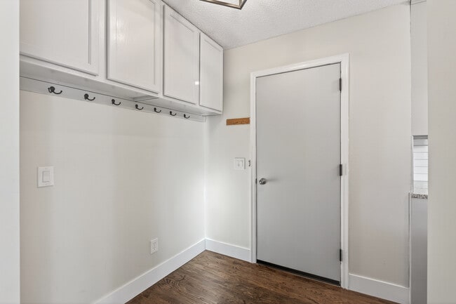 Photo - 15348 Drexel Way