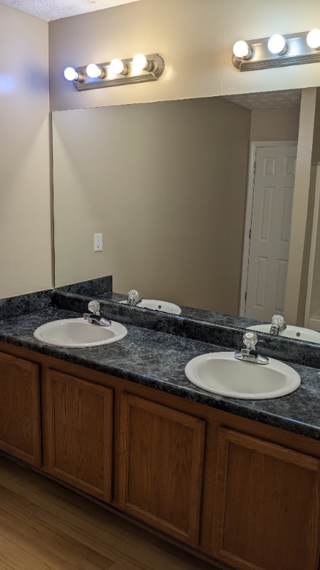 Photo - 6349 Wellington Walk Way