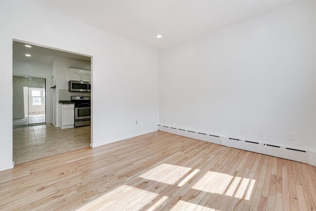 Photo - 497 Avenue A Unidad 4